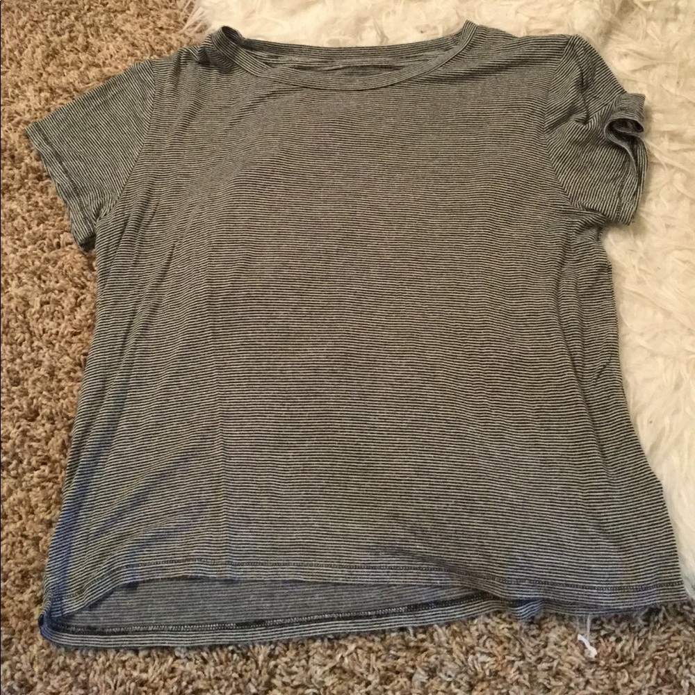 Modern tee sz M